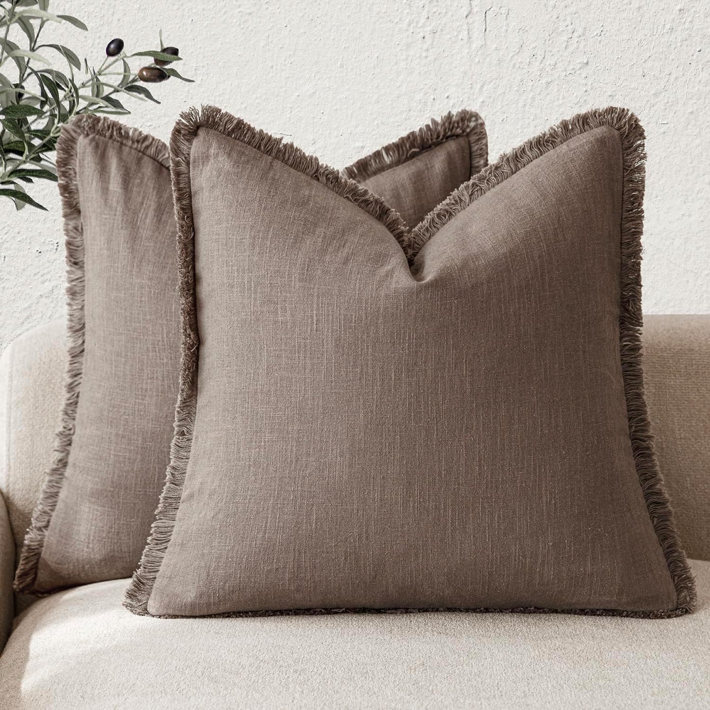 Foindtower Set of 2 Decorative Linen Fringe Throw Pillow Covers Cozy Farmhouse Cushion Cover with Tassels Accent Pillowcase for Couch Chair Sofa Bed Living Room Home Decor,18×18 Inch,Light Coffee
