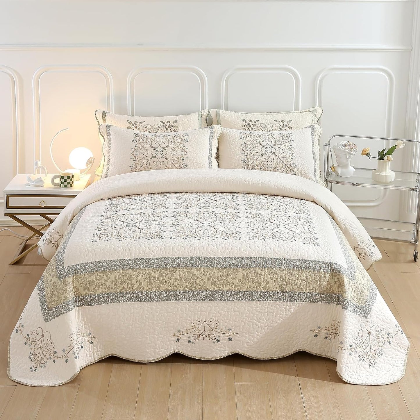 vctops Elegant Embroidered Quilt Set Farmhouse Patchwork Oversized Queen Size Reversible Bedspread Coverlet 3 Piece Cotton Quilted Bedding Set for All Season, 1 Quilt + 2 Pillow Sham (94x102 in)