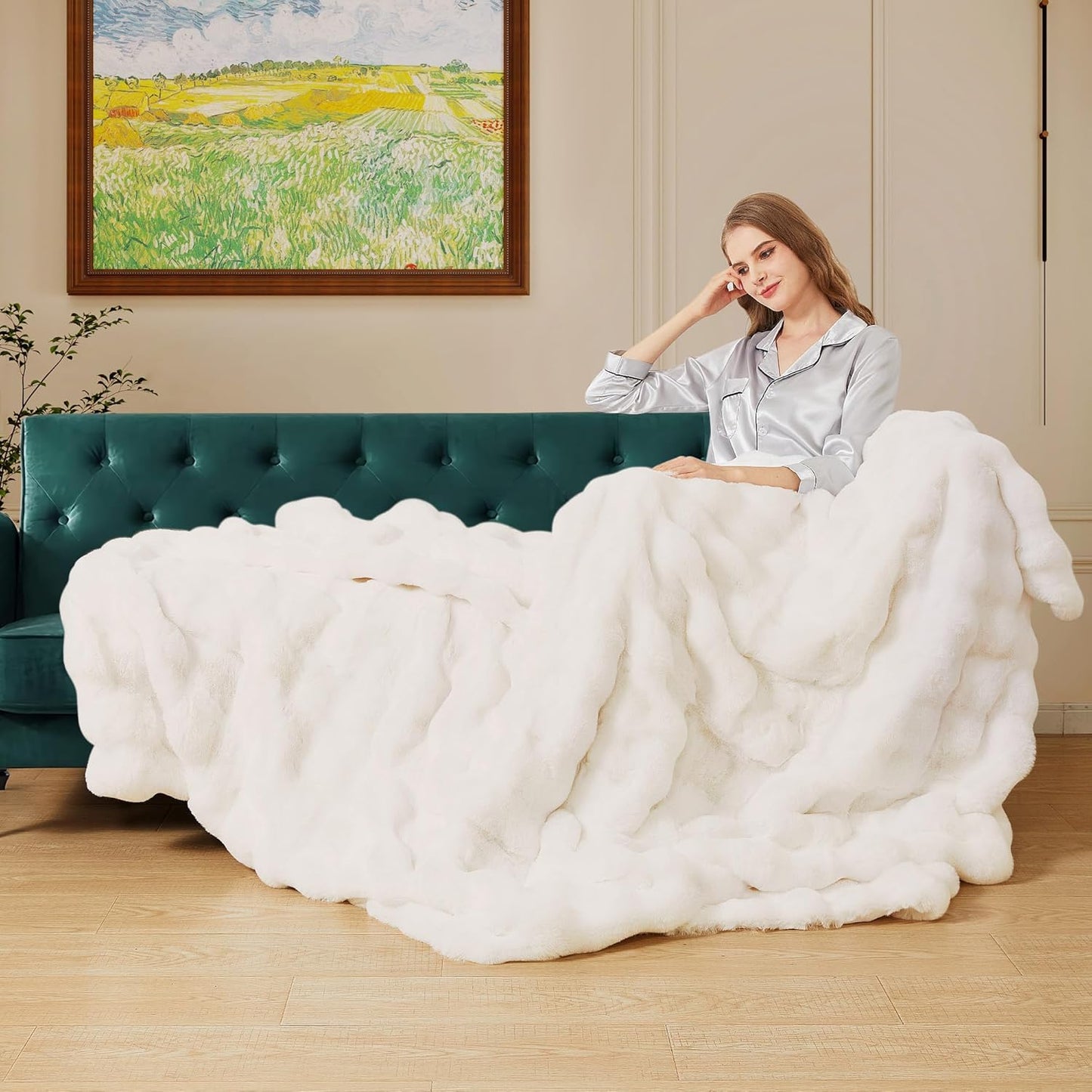 Light Beige Twin Fuzzy Faux Fur Throw Blanket for Couch Bedroom Living Room Furry Soft Fluffy Bed 60x80 Thick Warm Blanket for Winter Home Gifts 860 GSM