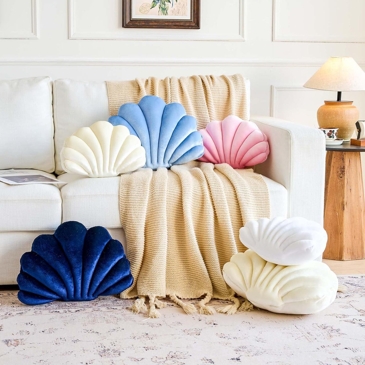 White Seashell Throw Pillows, Shell Shaped Throw Pillows, 18 Inch Soft Velvet Home Decorative Pillow Plush Cushion for Bed Couch Living Sofa Room Decor Accent Throw Pillow