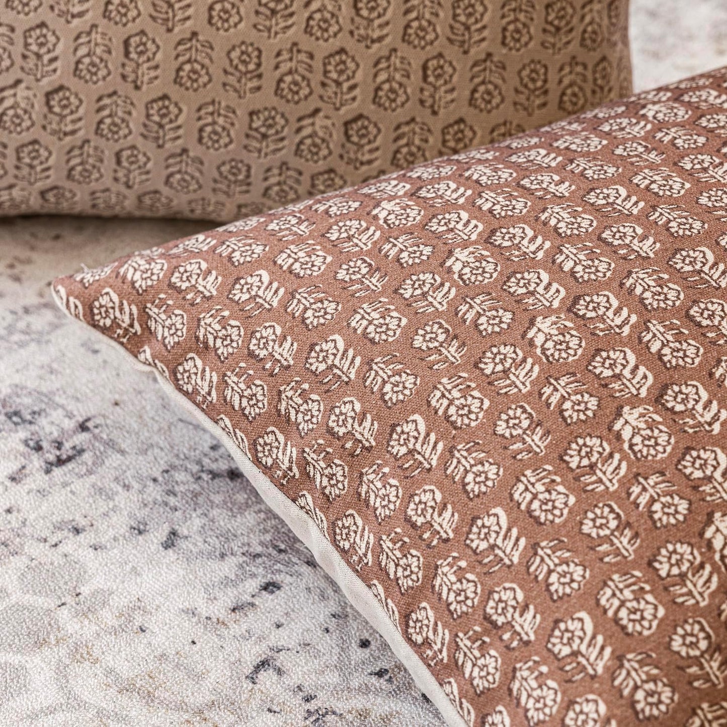 Foindtower Set of 2 Decorative Vintage Floral Print Throw Pillow Covers Neutral Farmhouse Cushion Covers Boho Home Decor for Sofa Couch Chair Bedroom Living Room Outdoor,20×20 Inch,Light Orange Brown