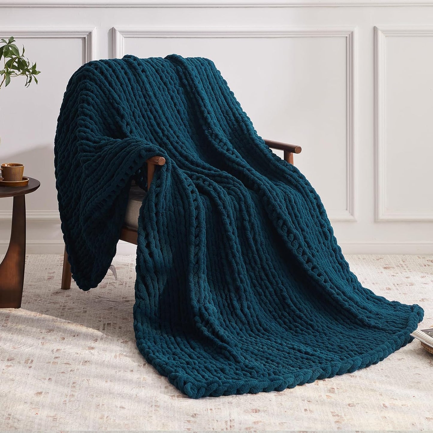 Chunky Knit Throw Blanket, 30''*40'' Knitted Throw Chenille Yarn for Bed Couch, Handmade Peacock Blue Crochet Big Thick Blanket, Machine Washable Cute Comfy Blanket for Home Decor
