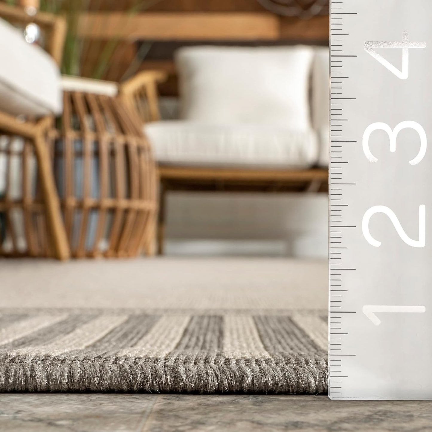 nuLOOM 5' x 8' Outdoor Area Rug, Casual Design With Striped Border, Stain Resistant, Highly Durable, For Patio, Balcony, Bedroom, Living Room, Dining Room, Bathroom, Light Grey