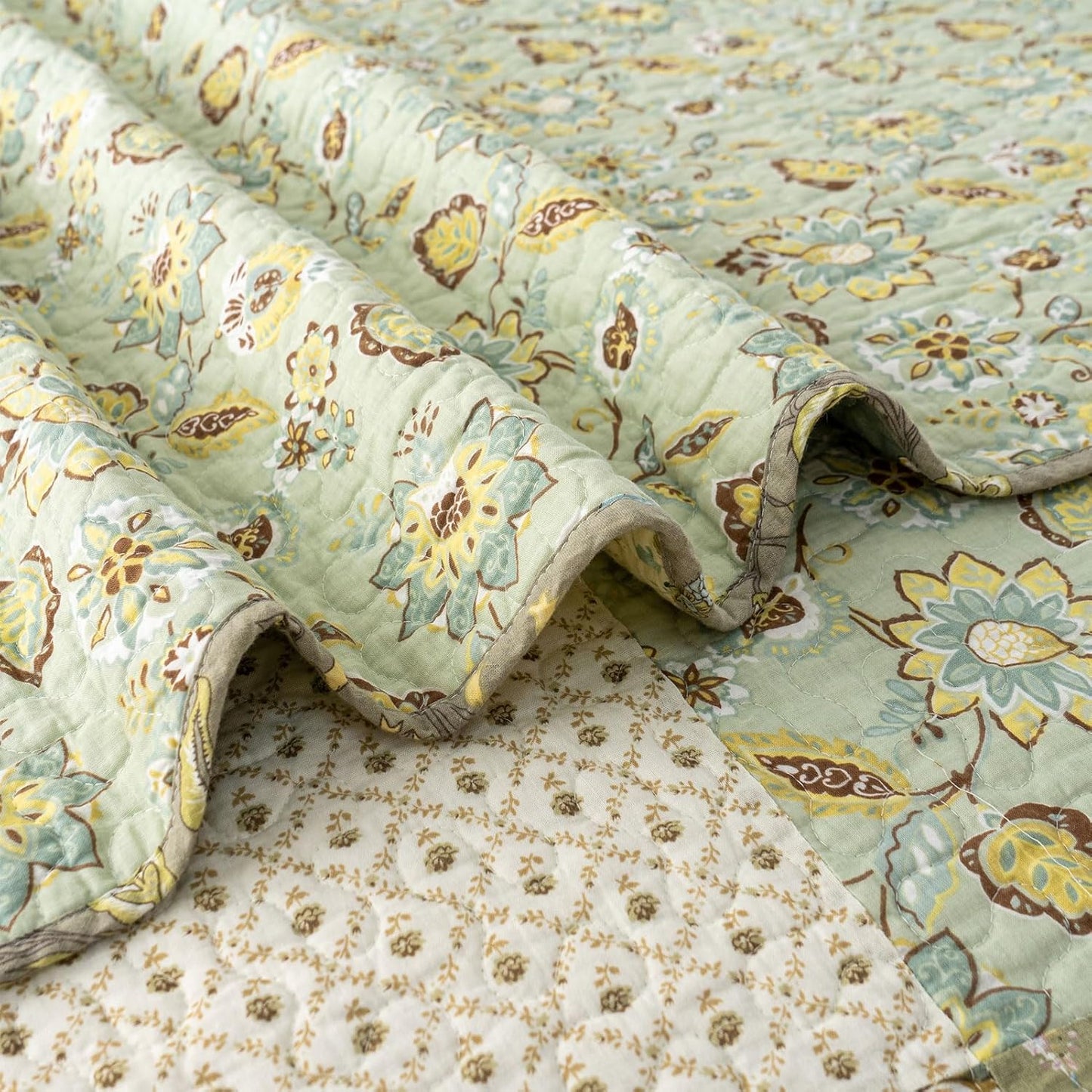 YAYIDAY Quilts Queen Size Patchwork Bedspread Set - 100% Cotton Reversible Breathable Floral Quilted Quilt with Pillow Shams Fit All Season