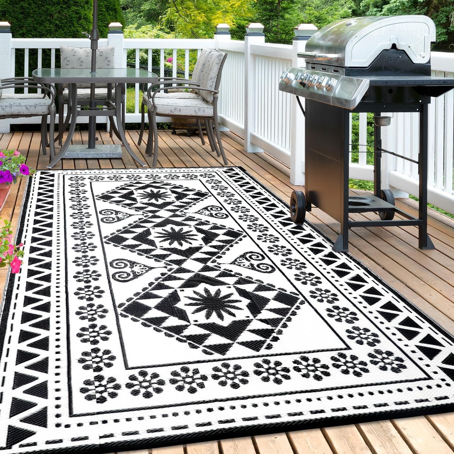Waterproof Outdoor Rug 8x10ft, Reversible Plastic Straw Mat Rugs for Patio RV Deck Porch Backyard Balcony Camping Picnic Beach Indoor Outdoor Carpet, Black&White