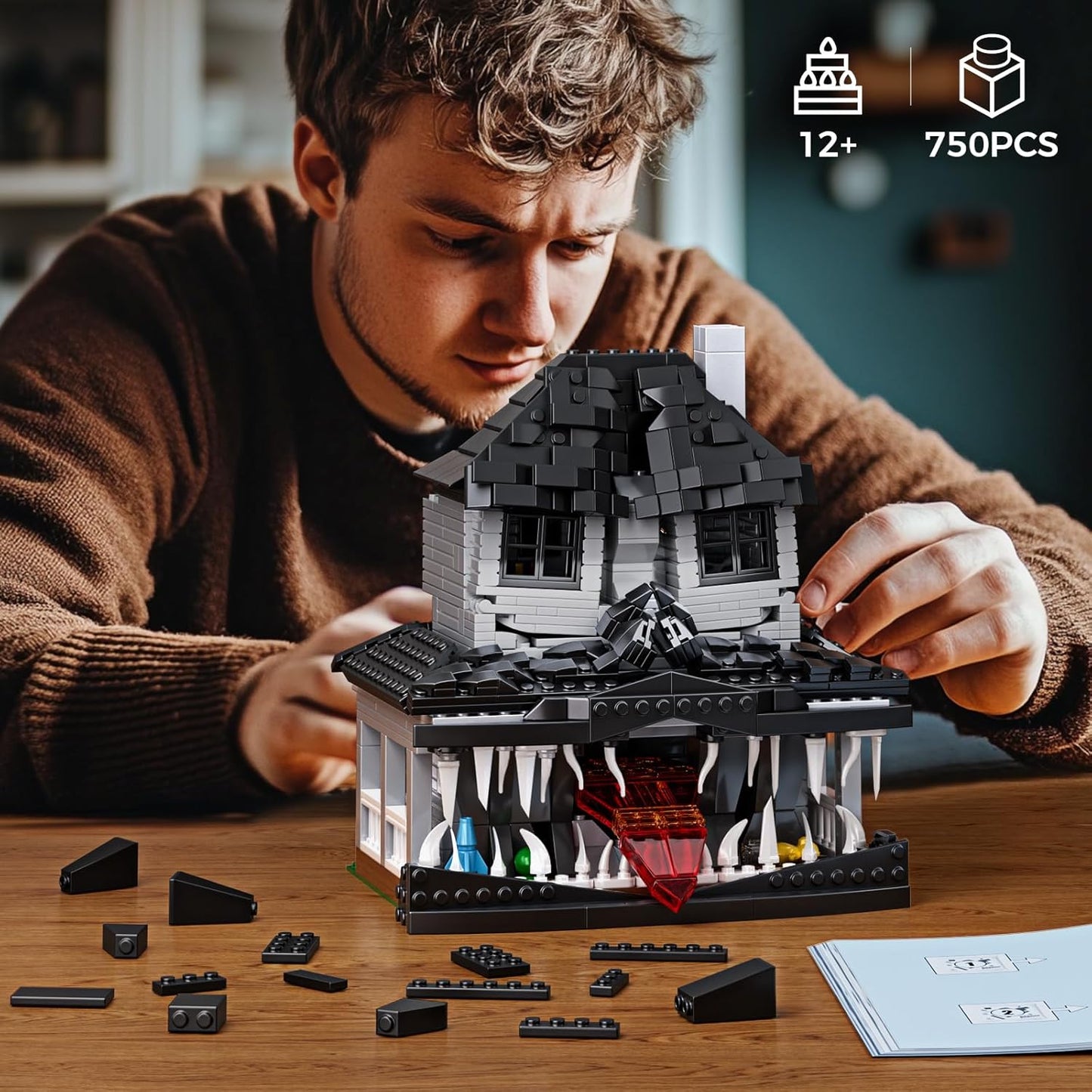 Monster House Building Block Set, Horror Haunted House Film Creative Toys Set with Light Compatible with Lego, Gift Decoration for Fans 12+ Boys Girls Adult in Halloween Birthday(750 PCS)