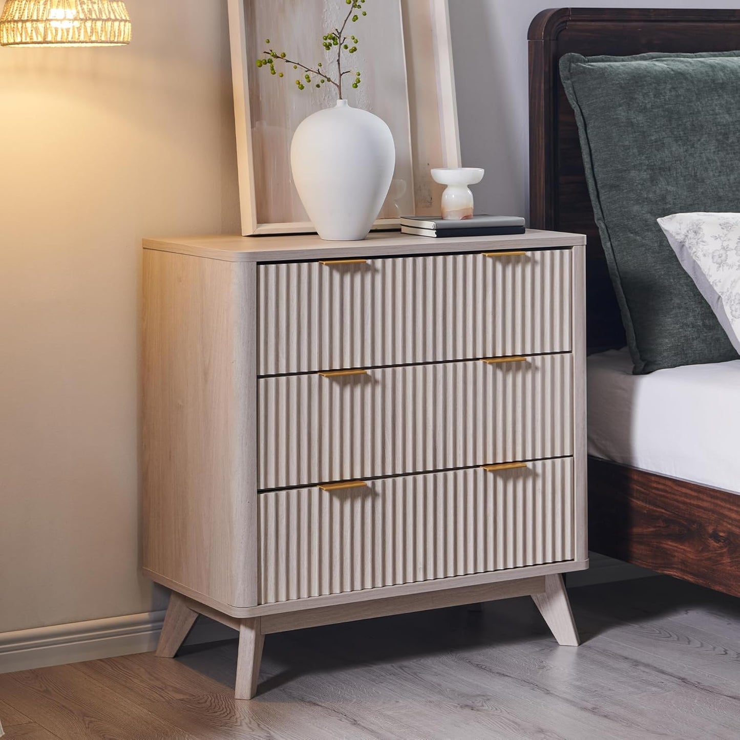 T4TREAM 32" Tall Fluted Nightstand, Modern Side Table with 3 Drawers, End Table w/Storage, Bedside for Bedroom, Living Room, Curved Profile Design, White Alder