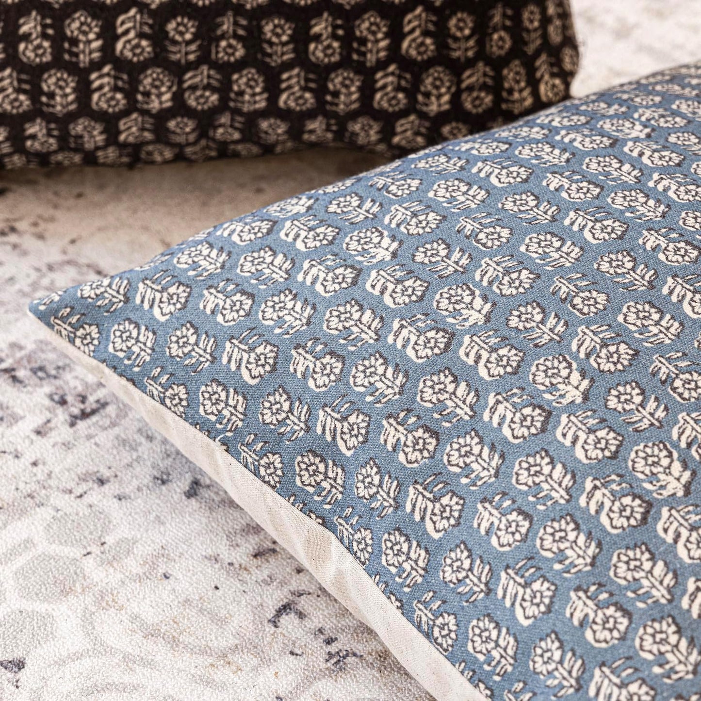 Foindtower Set of 2 Decorative Neutral Floral Print Throw Pillow Covers Vintage Accent Farmhouse Cushion Covers Boho Home Decor for Sofa Couch Chair Bedroom Living Room Outdoor,24×24 Inch,Dusty Blue
