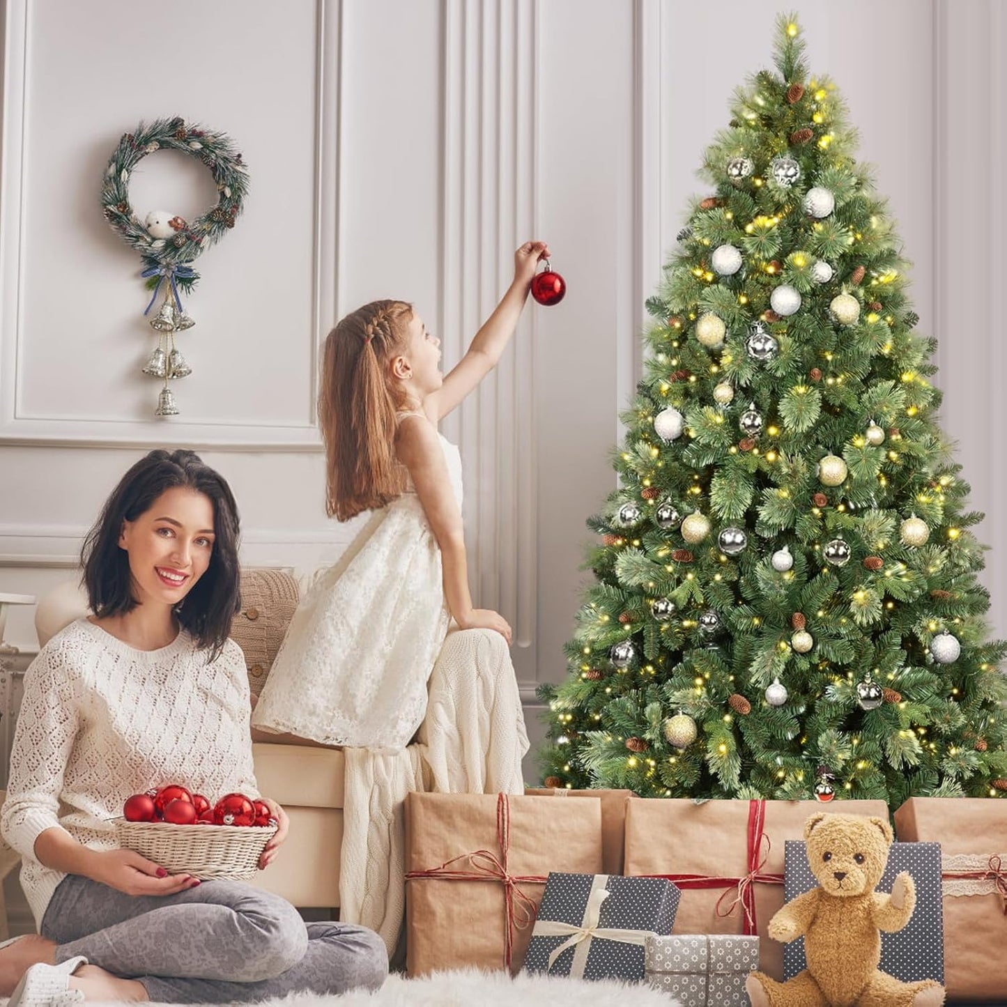 Kadunmina 5ft Artificial Christmas Tree Carolina Pine Tree, Unlit Hinged Premium Xmas Trees with 647 Branch Tips, Pine Cones, Foldable Metal Stand for Home, Office, Holiday Party Decoration