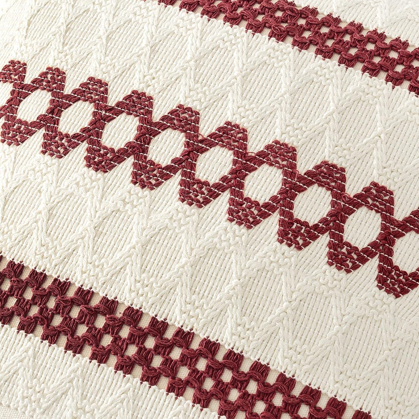 MIULEE Set of 2 Christmas Burgundy Boho Decorative Pillow Covers 20x20 Inch Farmhouse Rustic Couch Throw Pillows Modern Cotton Cushion Covers Retro Cute Macrame Woven Home Decor for Bed Sofa Chair