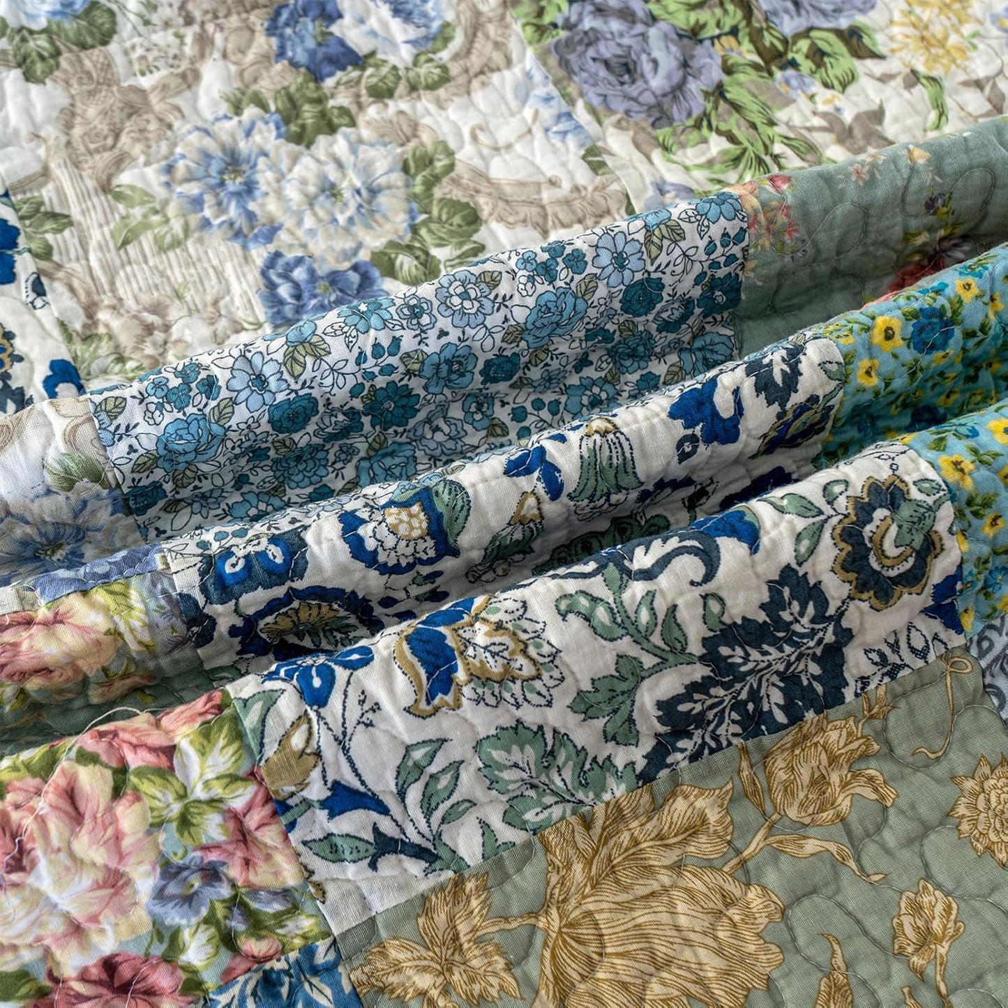 YAYIDAY Oversized King Bedspreads Patchwork Quilt Set (120x118 Inch) - 100% Cotton Reversible Breathable Floral Quilted Coverlet with Pillow Shams Fit All Season