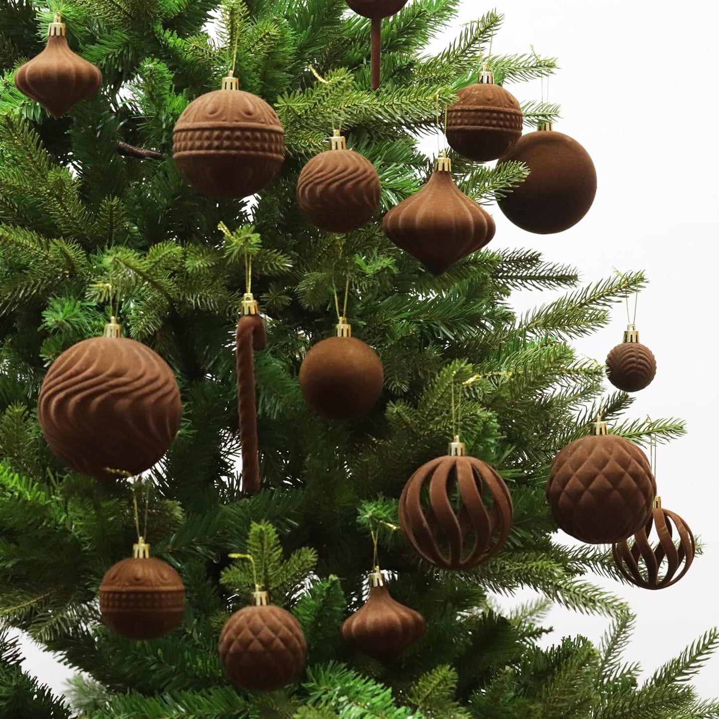 Senjie Velvet Christmas Balls Flocked Christmas Tree Ball Ornaments 63PCS Bulk Plastic Balls Xmas Decorative Hanging Ornaments Christmas Tree Decoration Brown