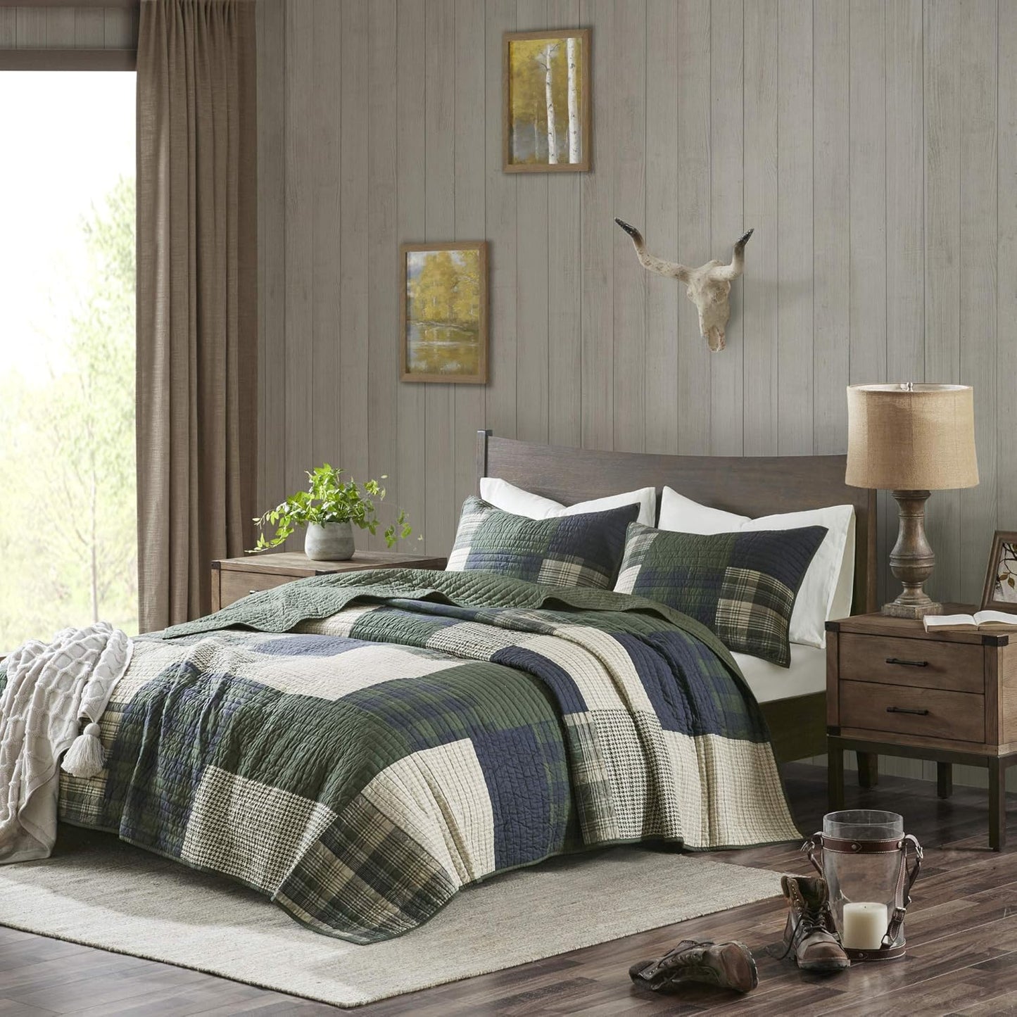 Woolrich Mill Creek Reversible Quilt Set - Cottage Styling Reversed to Solid Color, All Season Lightweight Coverlet, Cozy Bedding Layer, Matching Shams, Oversized King/Cal King, Plaid Green 3 Piece