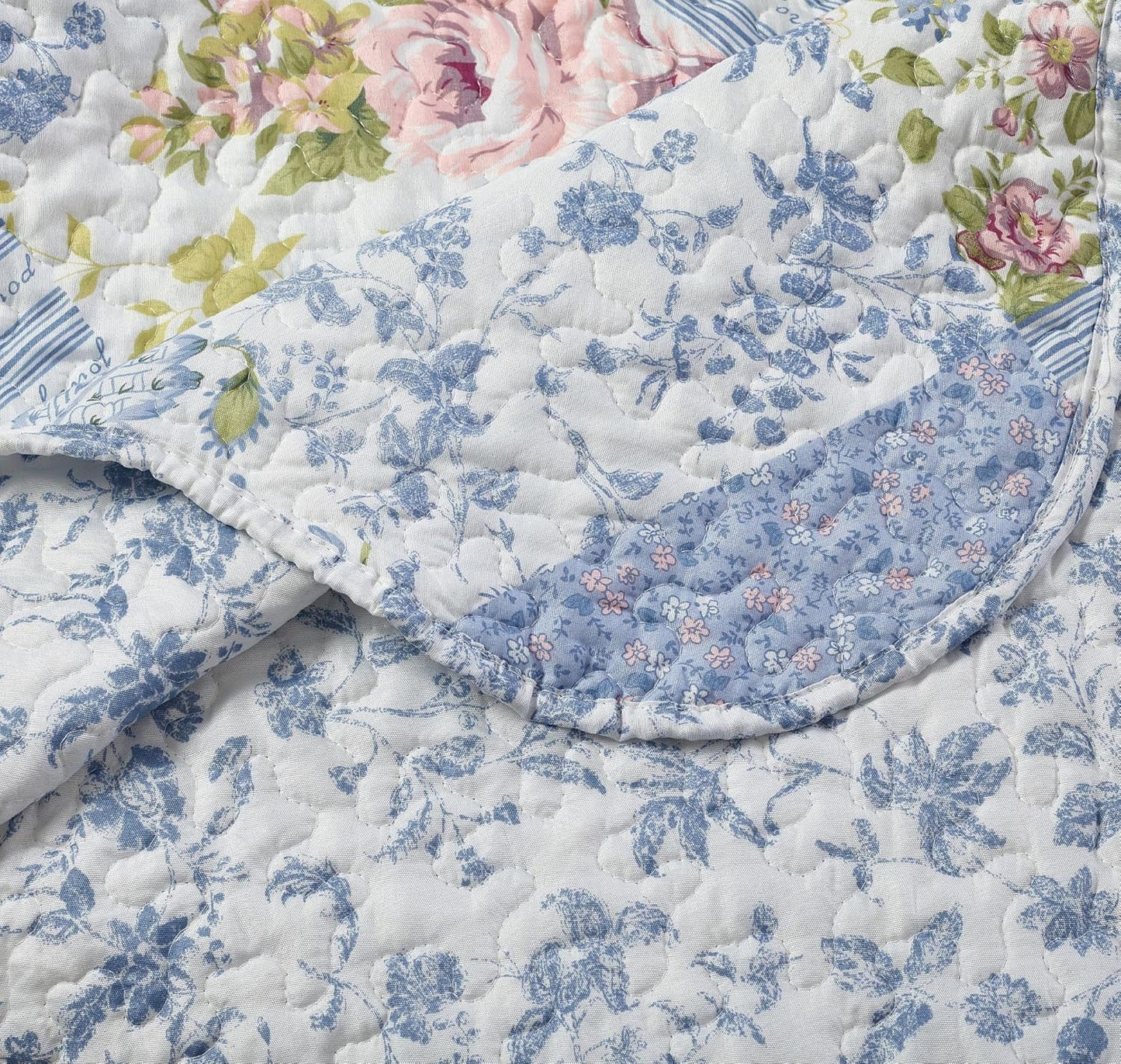 Brilliant Sunshine Blue Rose Patchwork, 3-Piece Quilt Set with 2 Shams, Reversible Bedspread, Soft Lightweight Coverlet, All-Season, King, Blue Rose