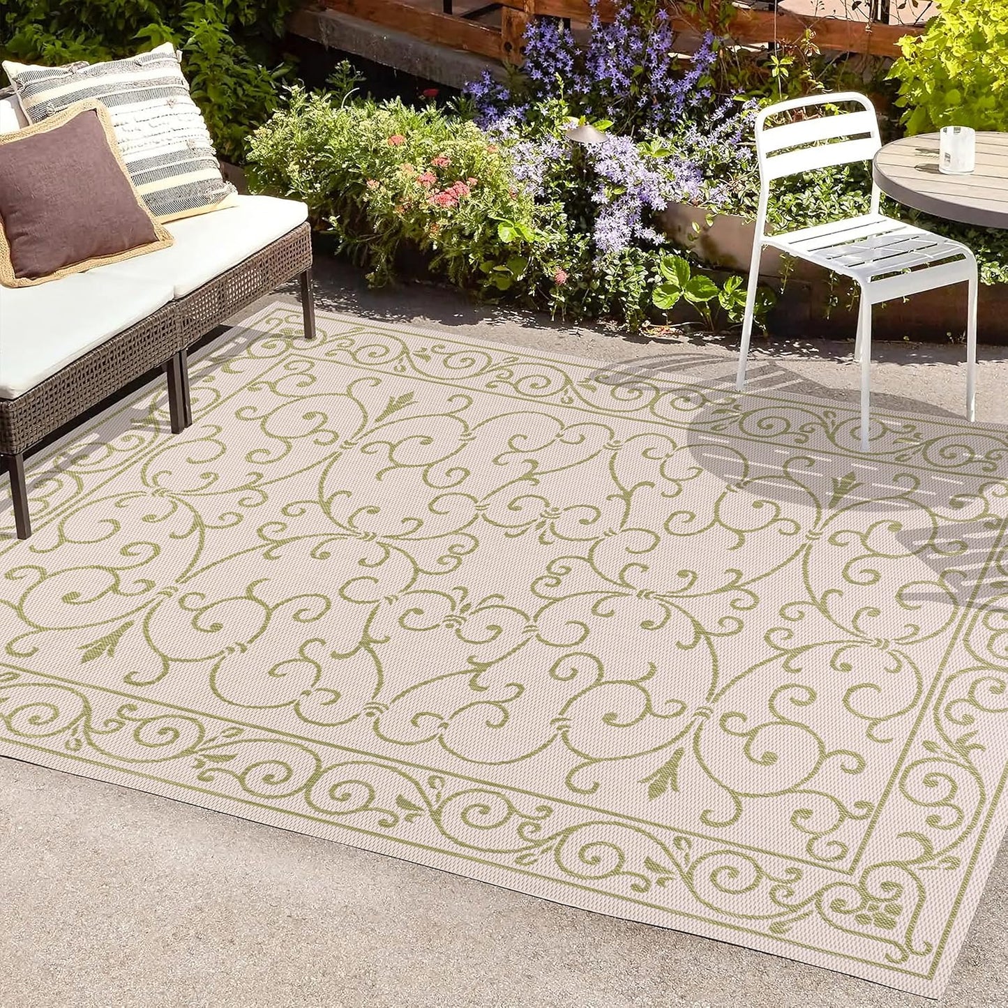 JONATHAN Y Vintage Filigree Indoor Outdoor Area Rug 3X5 Cream/Green, Charleston Textured Weave for Backyard, Patio, Porch, Easy-Cleaning, High Traffic, Pet-Friendly, Non-Shedding (SMB106I-3)